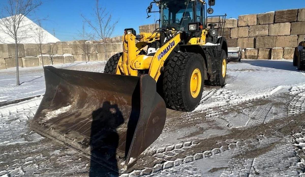 Used 2021 Komatsu Wa380