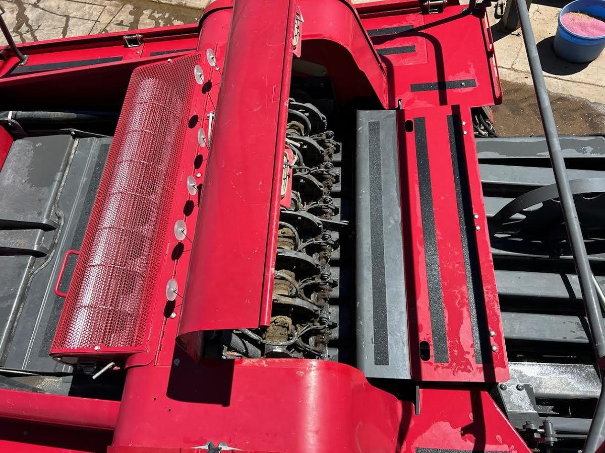 Used 2013 MASSEY FERGUSON 2170