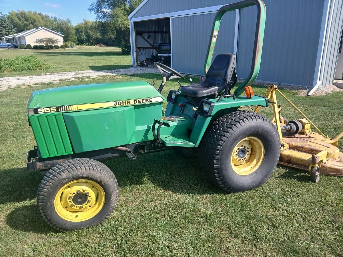 Used 1995 John Deere 955 Tractor