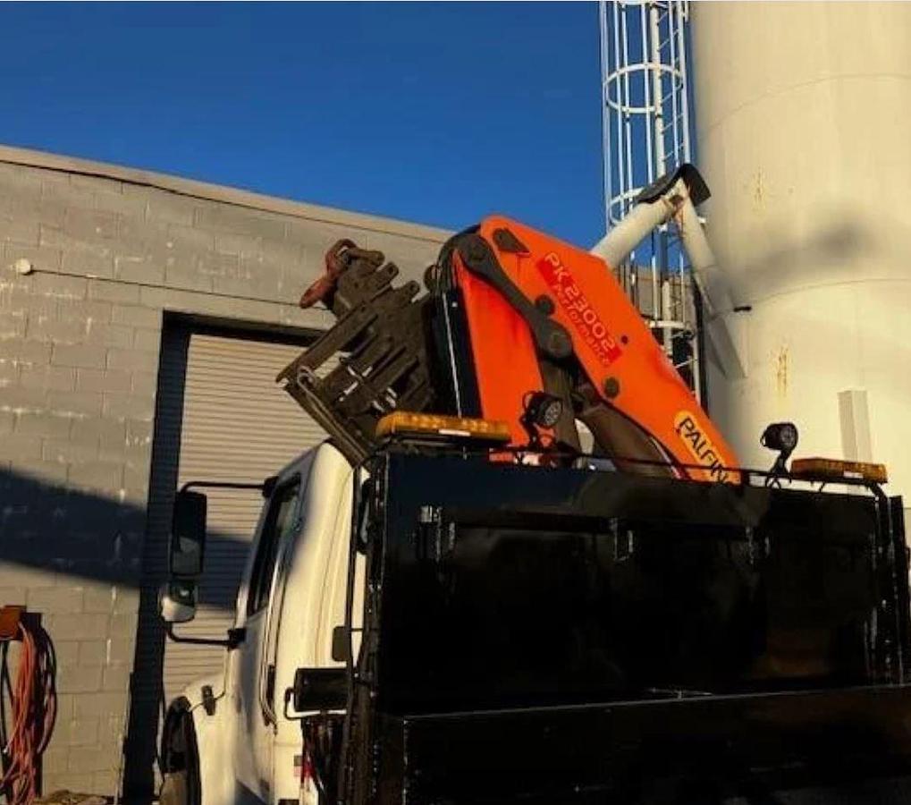 Used 2007 PALFINGER PK23002 MOUNTED ON 2007 FREIGHTLINER BUSINESS CLASS M2 106