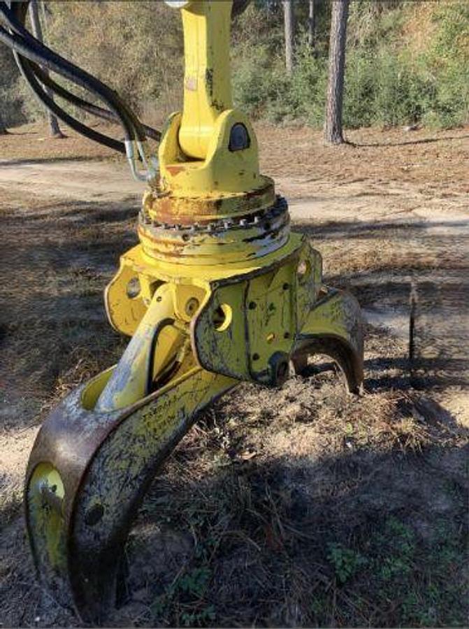 Used 2017 JOHN DEERE 437E