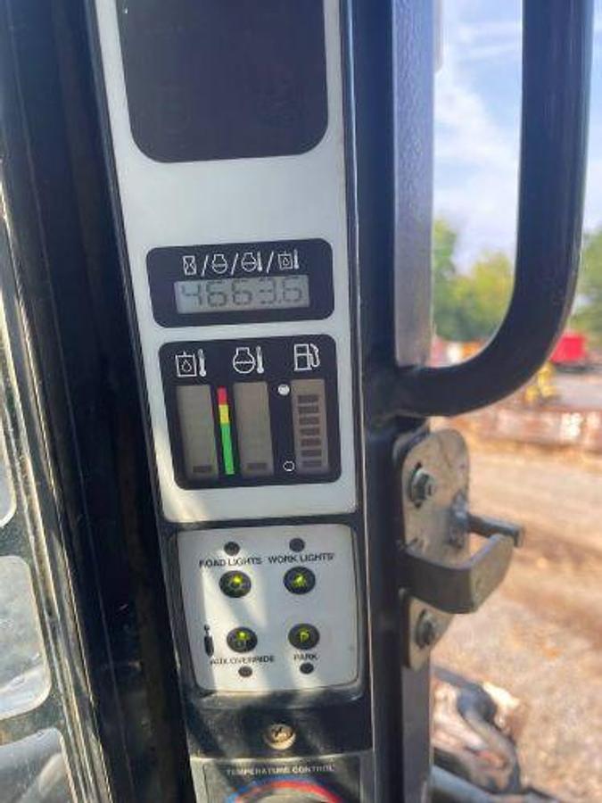 Used 2007 NEW HOLLAND C190