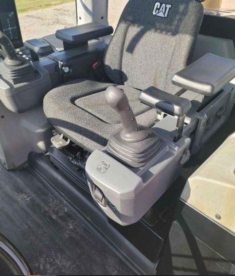 Used 2012 CATERPILLAR 953D