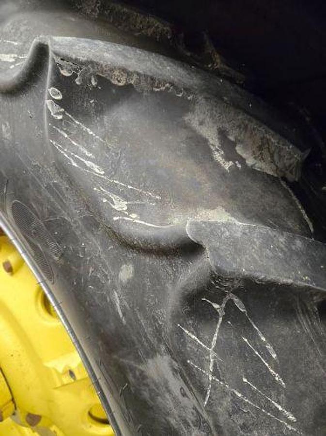 Used 2013 JOHN DEERE 7230R