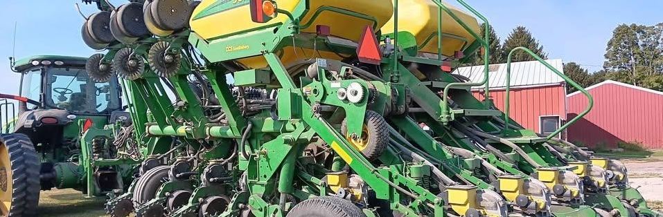 2004 John Deere 1790 Planter
