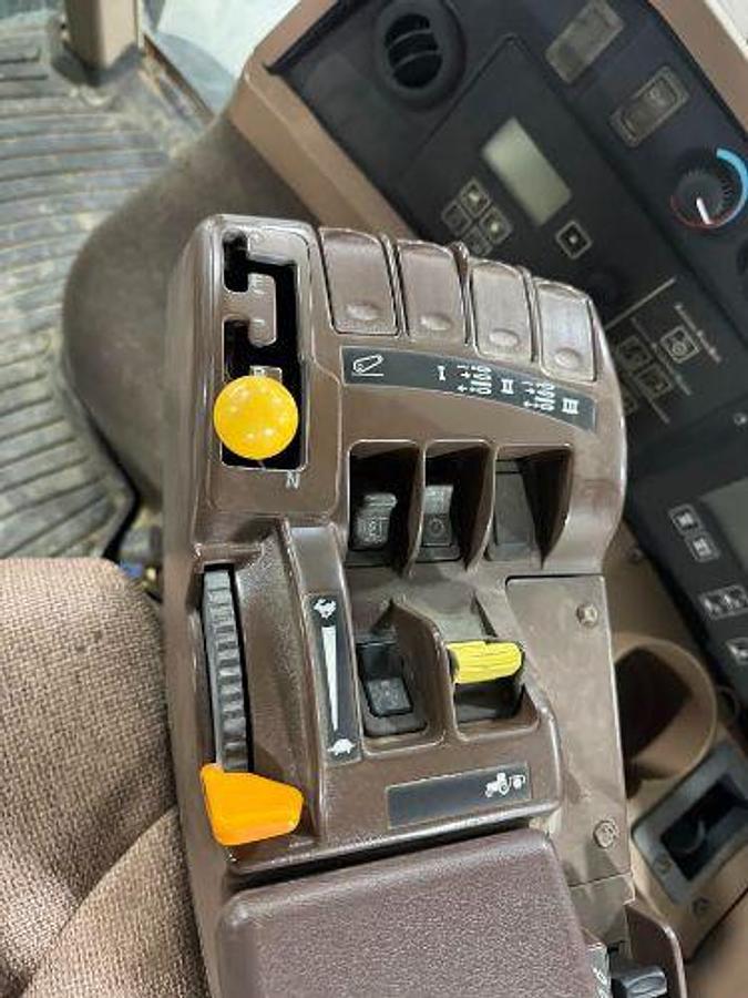 Used 2007 JOHN DEERE 8430