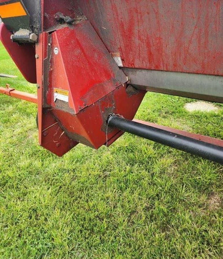 Used 2006 Case IH 2412 Row Crop Header