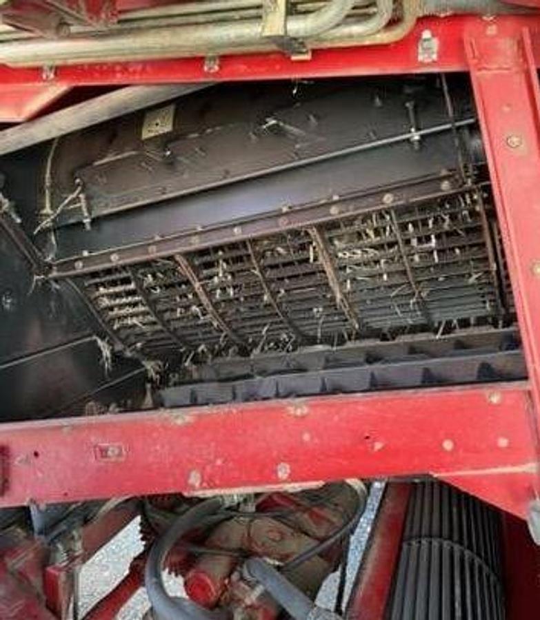 Used 2006 CASE IH 2377 Combine