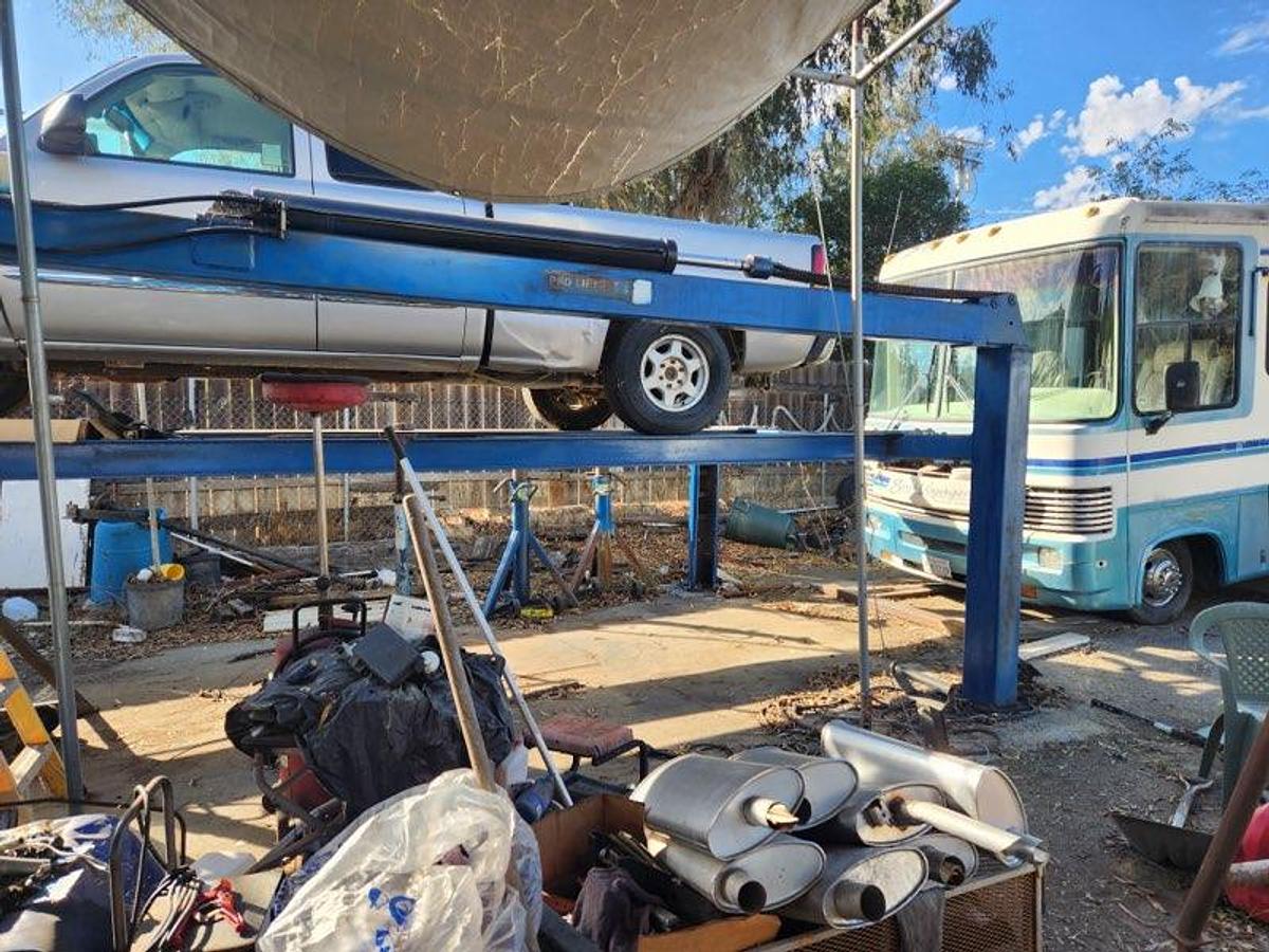 Used 1993 BenPak 4 Post Auto Lift with Front and Back Ententions