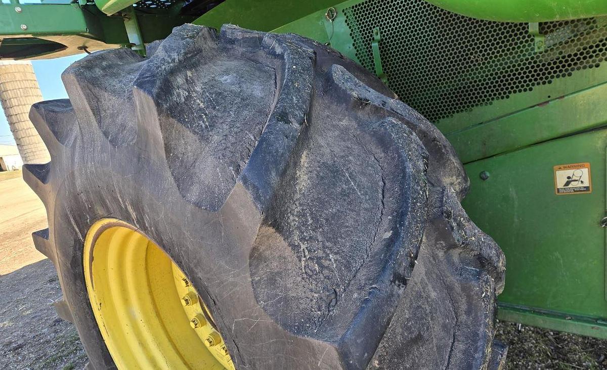 Used 2005 John Deere 9560 STS