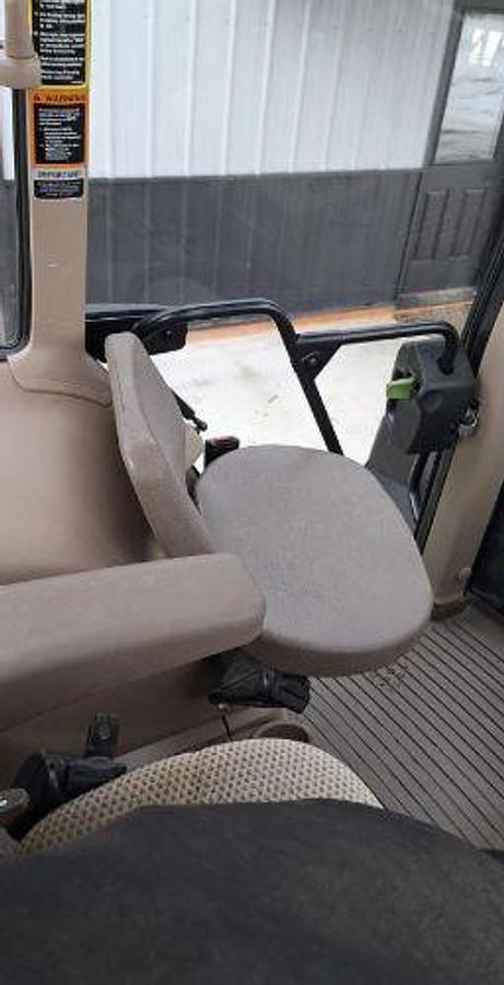 Used 2020 JOHN DEERE 6120M