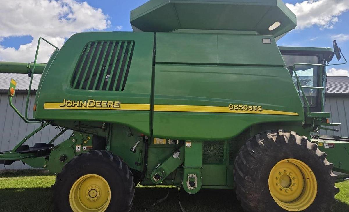Used 2003 John Deere 9650 Combine