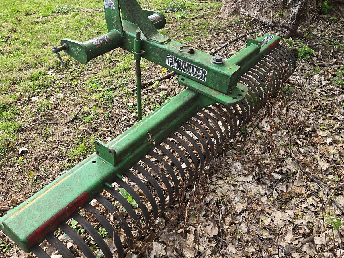 Used 2008 John Deere 2520 Tractor