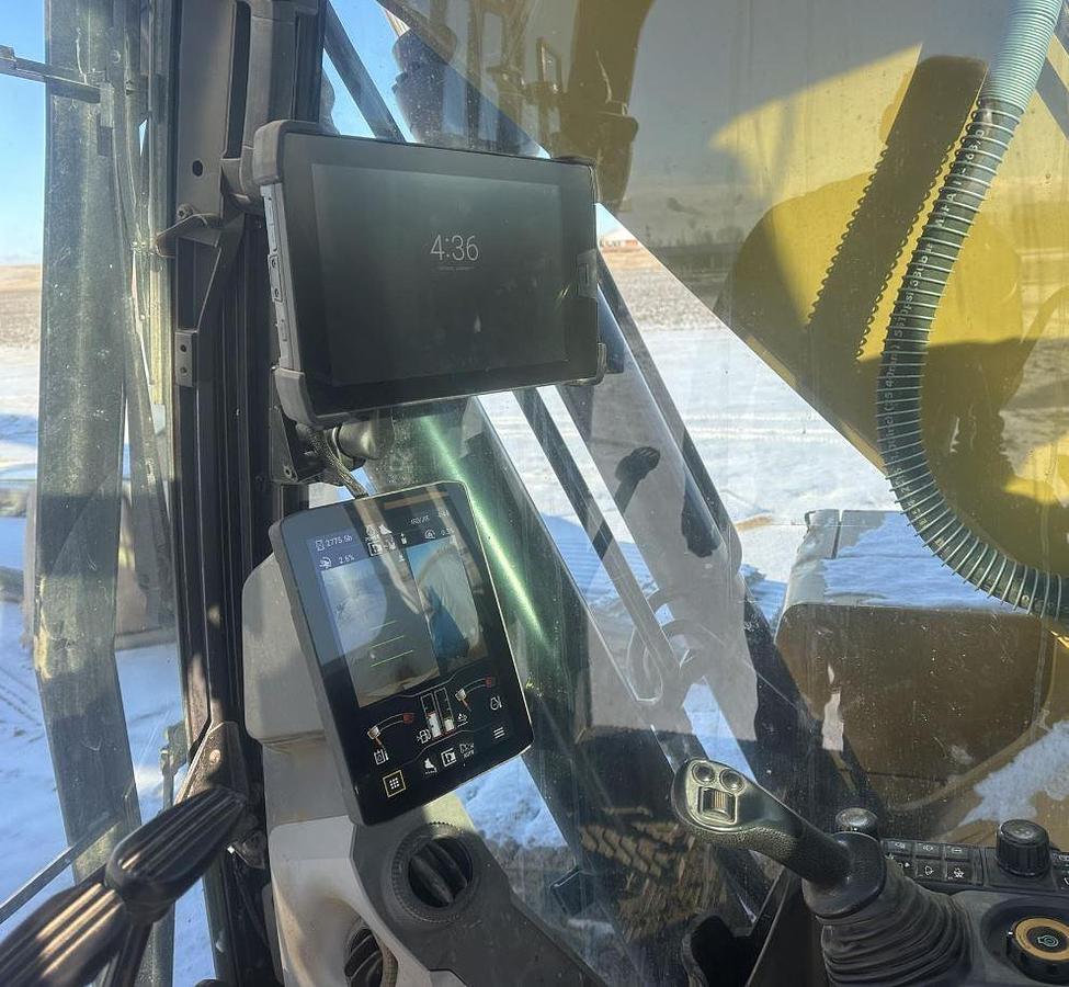 Used 2021 Caterpillar 323 Excavator