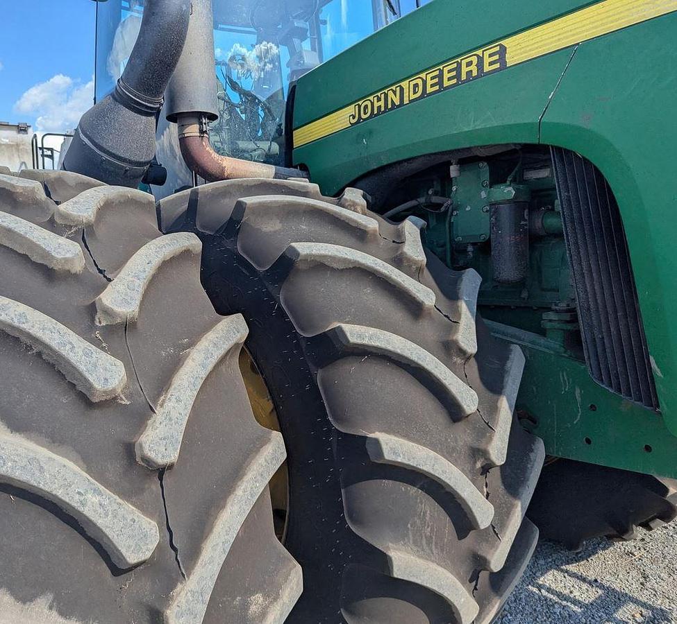 Used 2001 JOHN DEERE 9400 Tractor