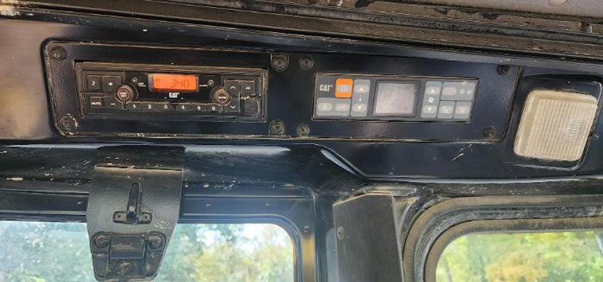 Used 2016 CATERPILLAR 315F LCR