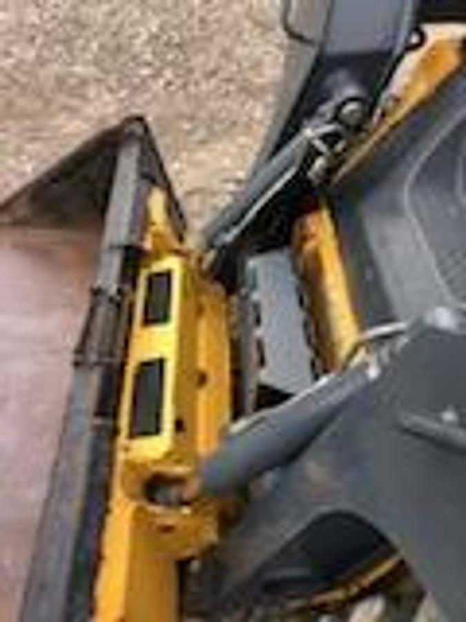 Used 2011 Deere 318D