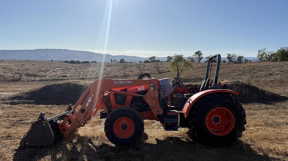 Used 2018 KUBOTA M5-111D Tractor