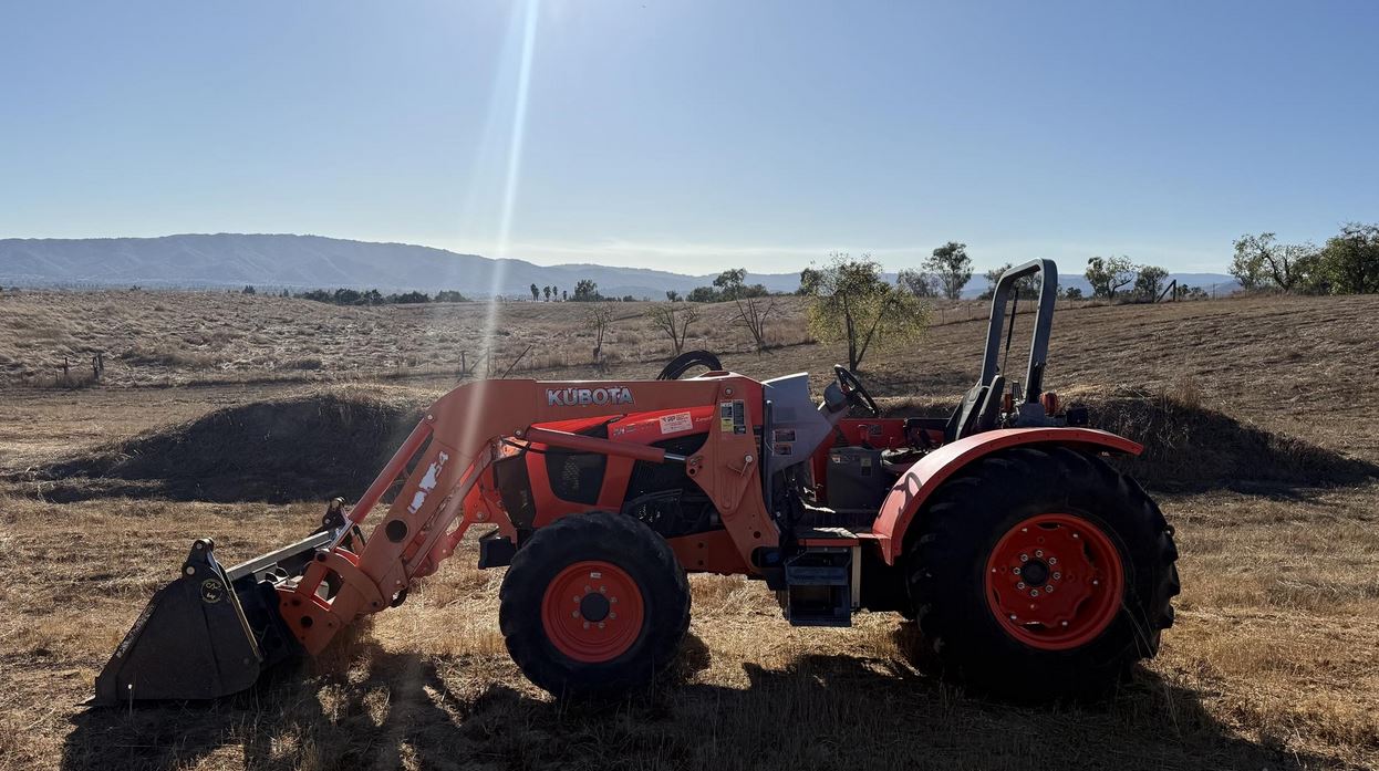 Used 2018 KUBOTA M5-111D Tractor