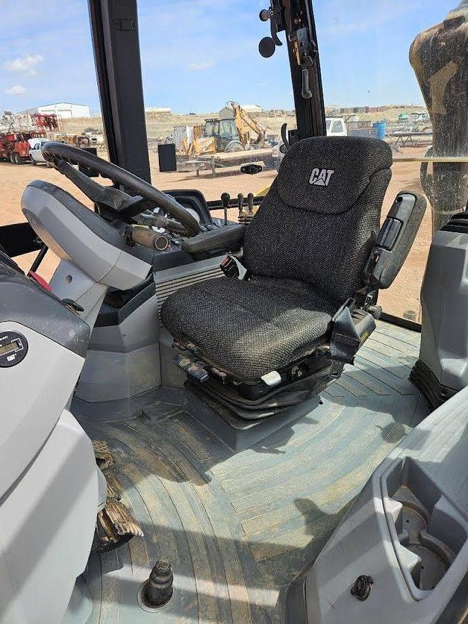 Used 2011 Caterpillar 420E Loader Backhoe