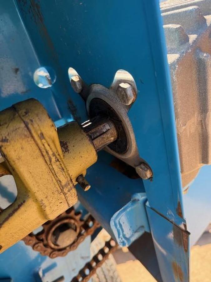 Used 1999 Shelbourne Stripper RX72 Header