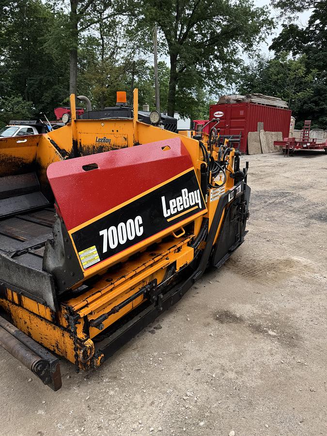 Used 2018 Leeboy 7000C Paver