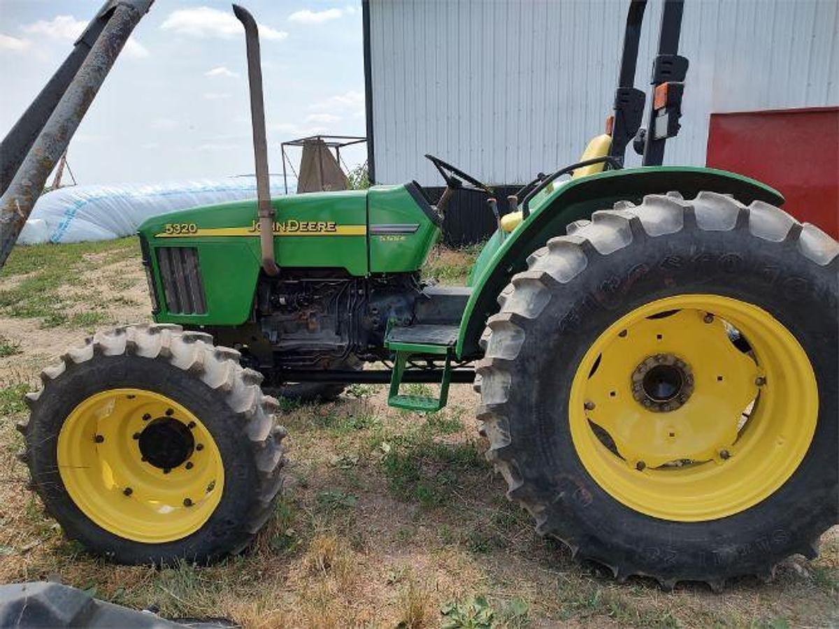 Used 2002 JOHN DEERE 5320