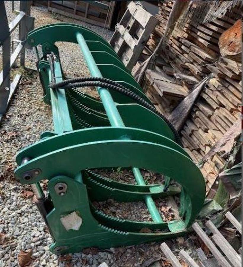 Used 2015 JOHN DEERE 4066R