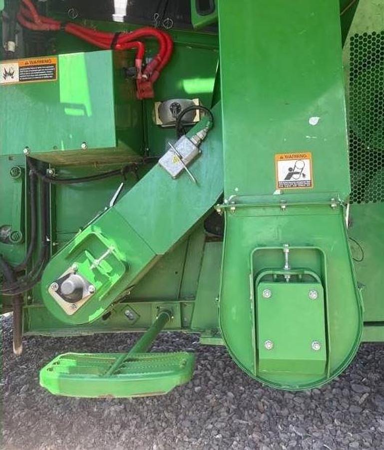 Used 2012 JOHN DEERE S670 Combine