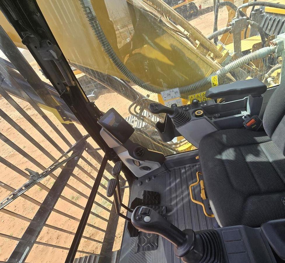 Used 2021 Caterpillar 330