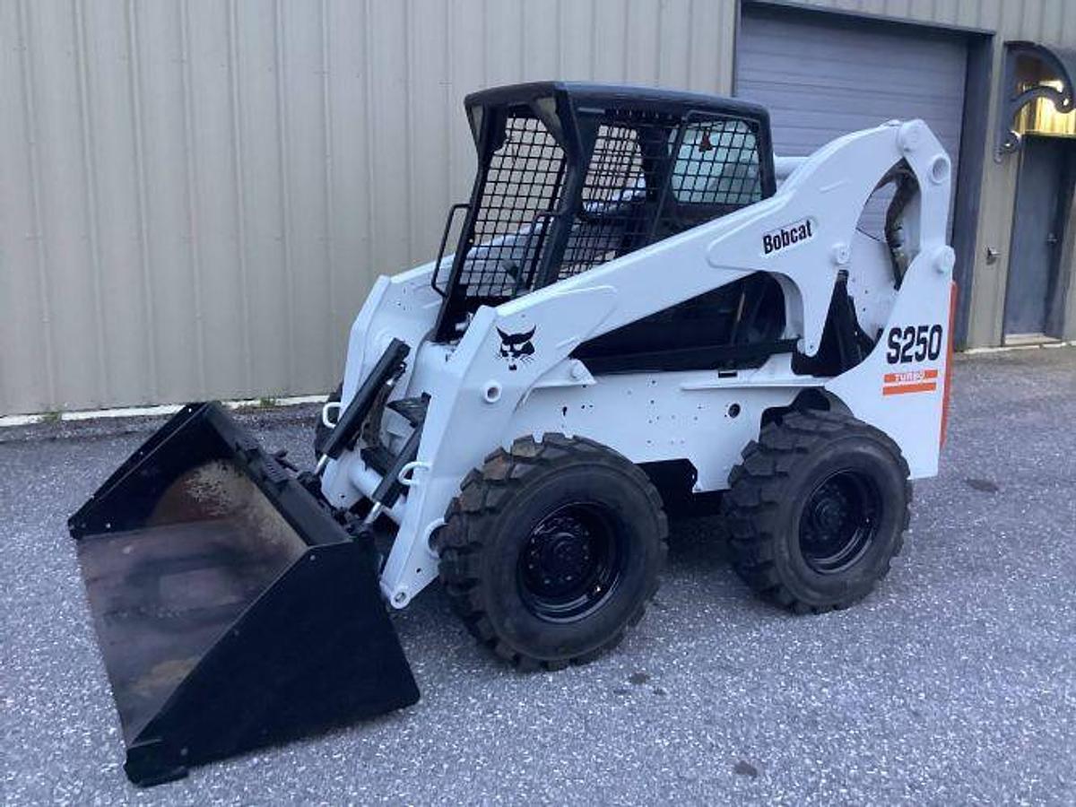 Used 2005 BOBCAT S250 Turbo