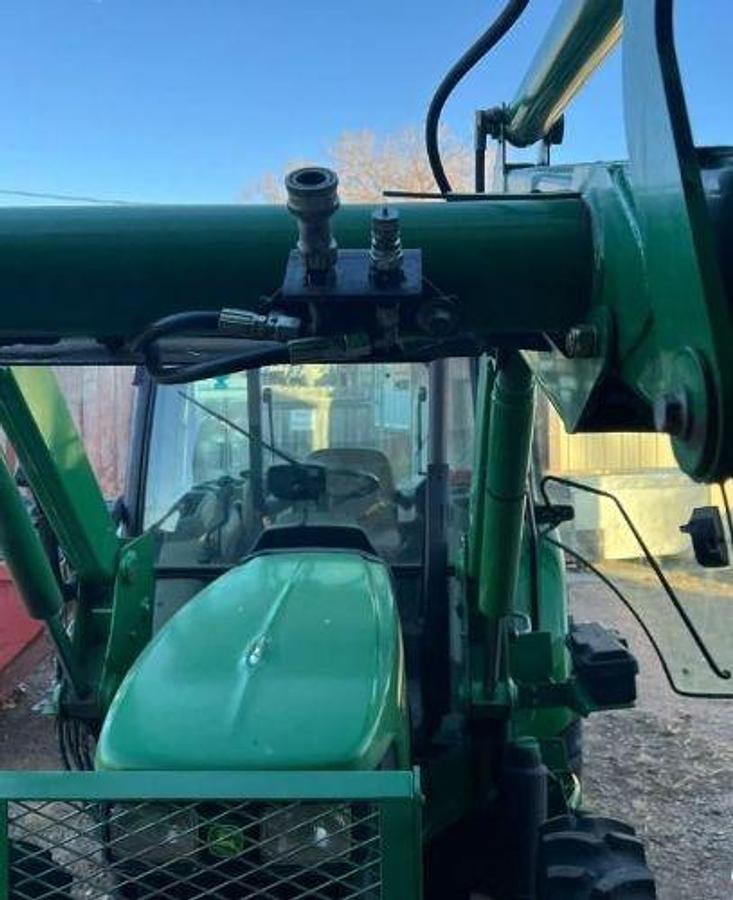 Used 2014 JOHN DEERE 5075E