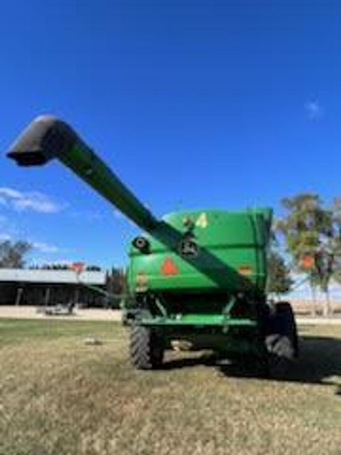 Used 2014 John Deere S670 Combine