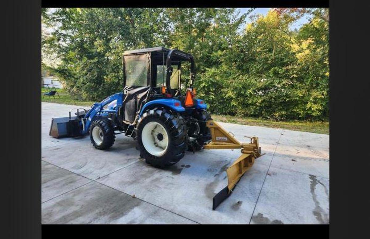 Used 2003 NEW HOLLAND TC35