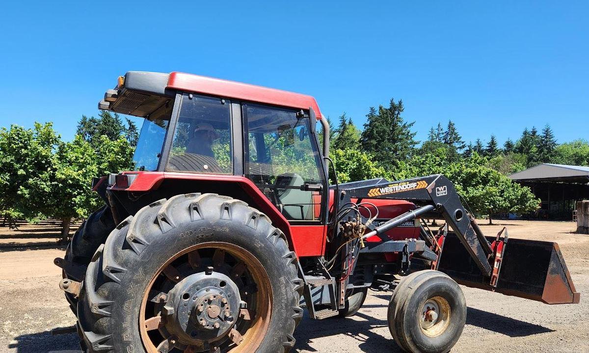 Used 1993 Case IH 5140 Tractor