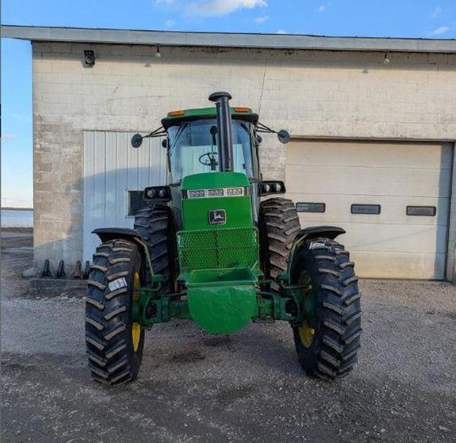 Used 1991 JOHN DEERE 4455