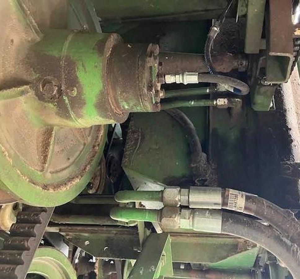 Used 1981 JOHN DEERE 7720 Combine