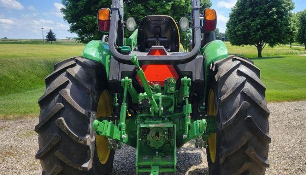 Used 2022 John Deere 5075E