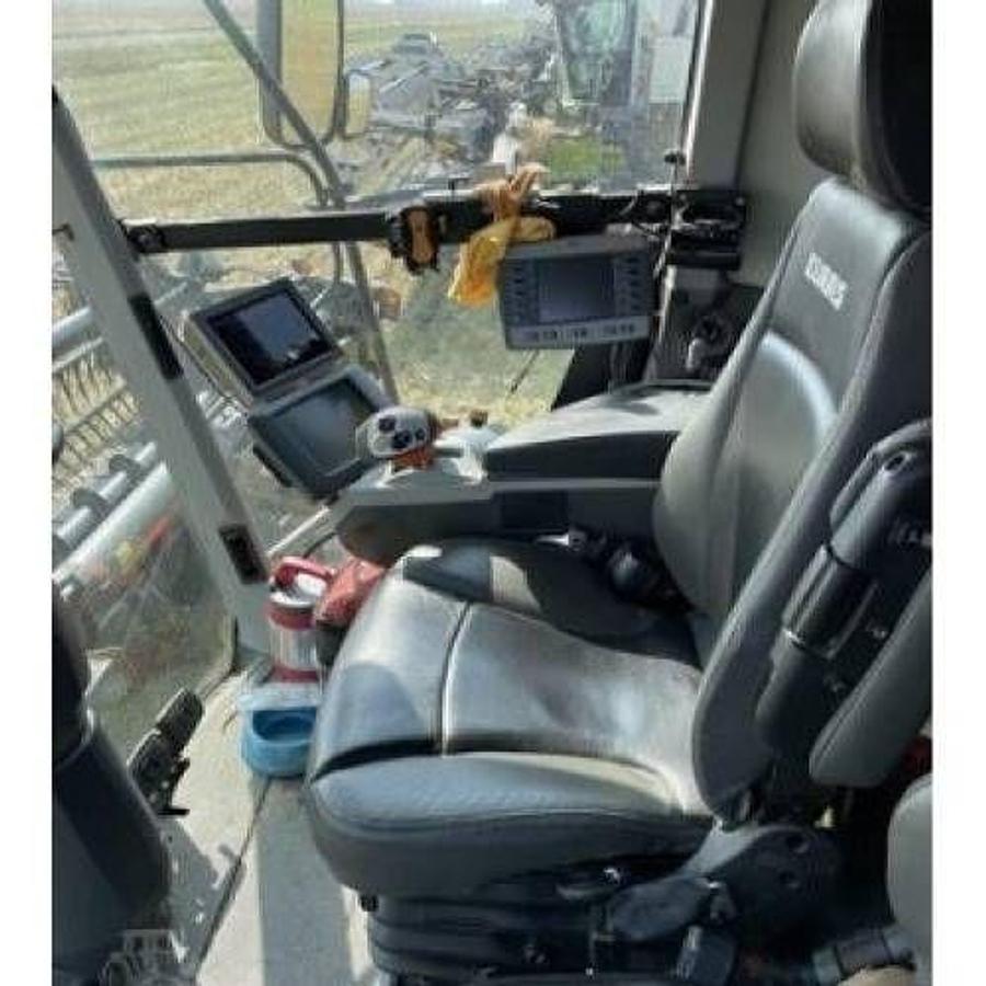 Used 2017 CLAAS LEXION T80TT