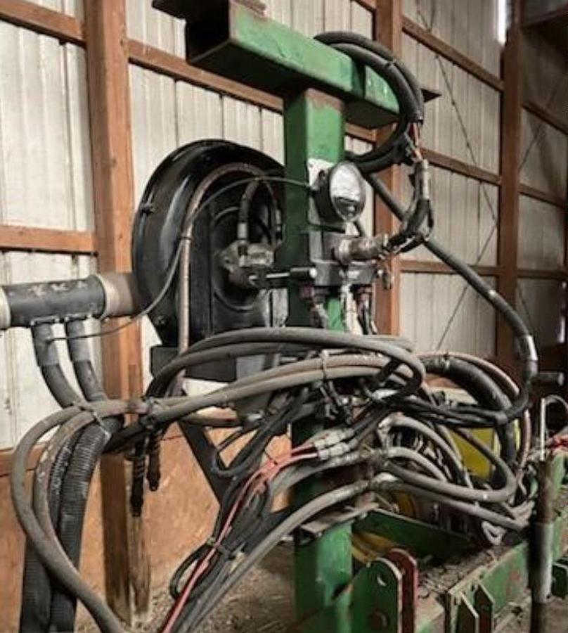 Used 2022 JOHN DEERE 1720