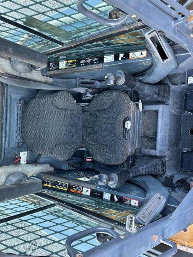 Used 2010 JOHN DEERE CT333D Skid Steer