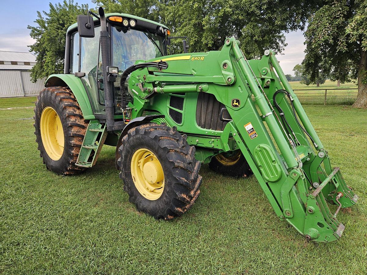 Used 2011 John Deere 7130 Tractor