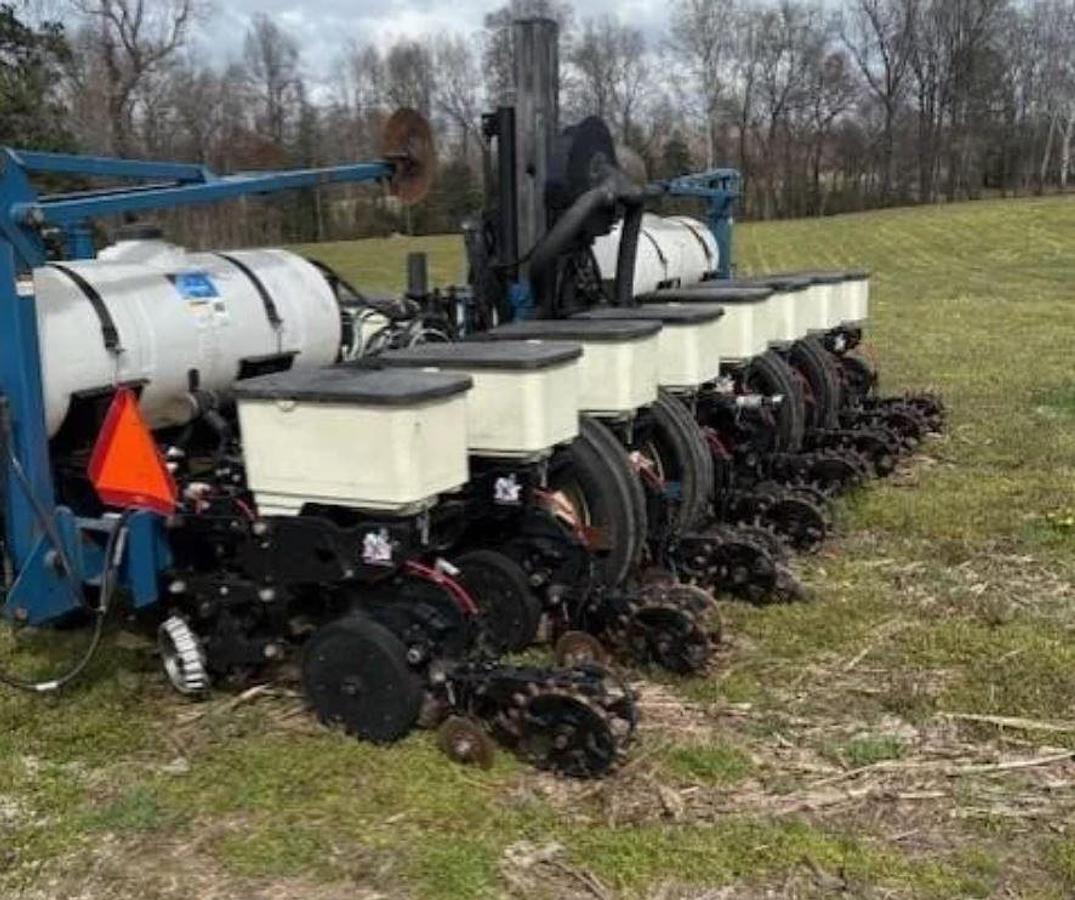 Used 2016 Kinze 3500