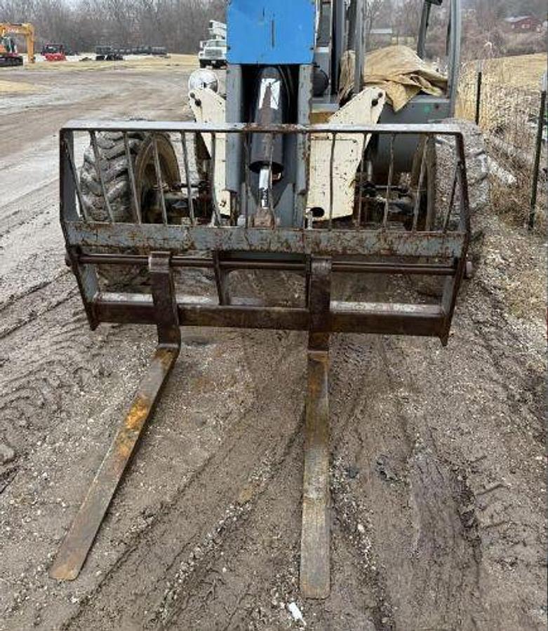 Used 2006 TEREX GTH842