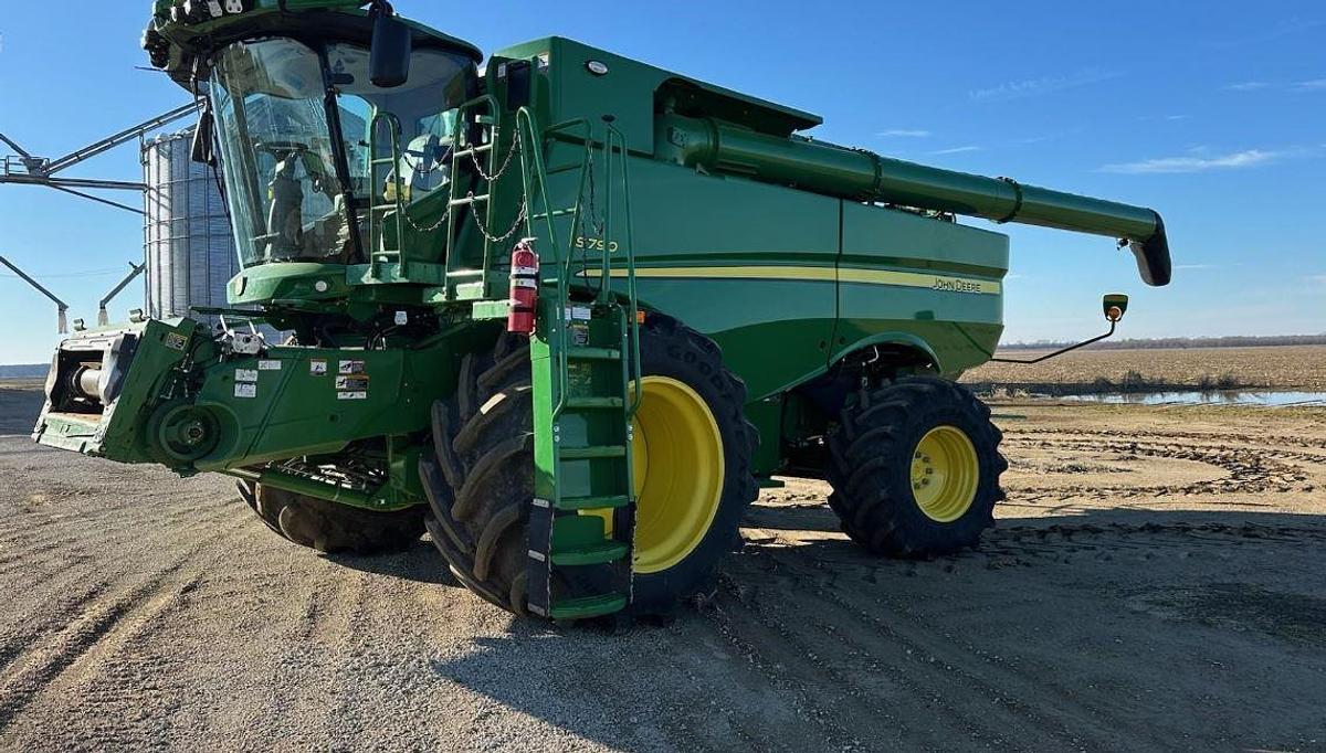 Used 2023 John Deere S790