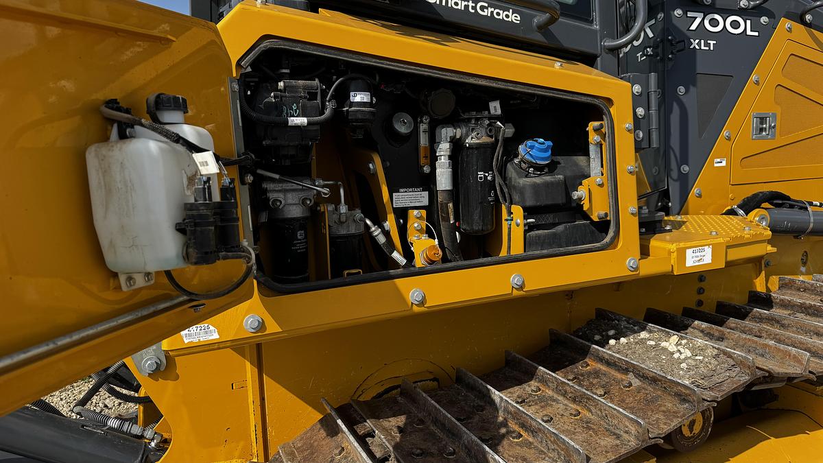 Used 2022 John Deere 700L XLT Crawler Dozer
