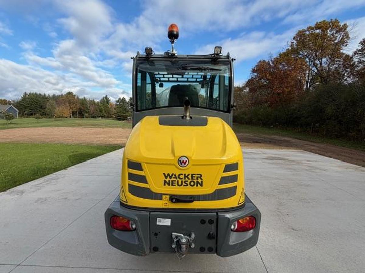 Used 2004 WACKER NEUSON Wheel Loader + Attachment