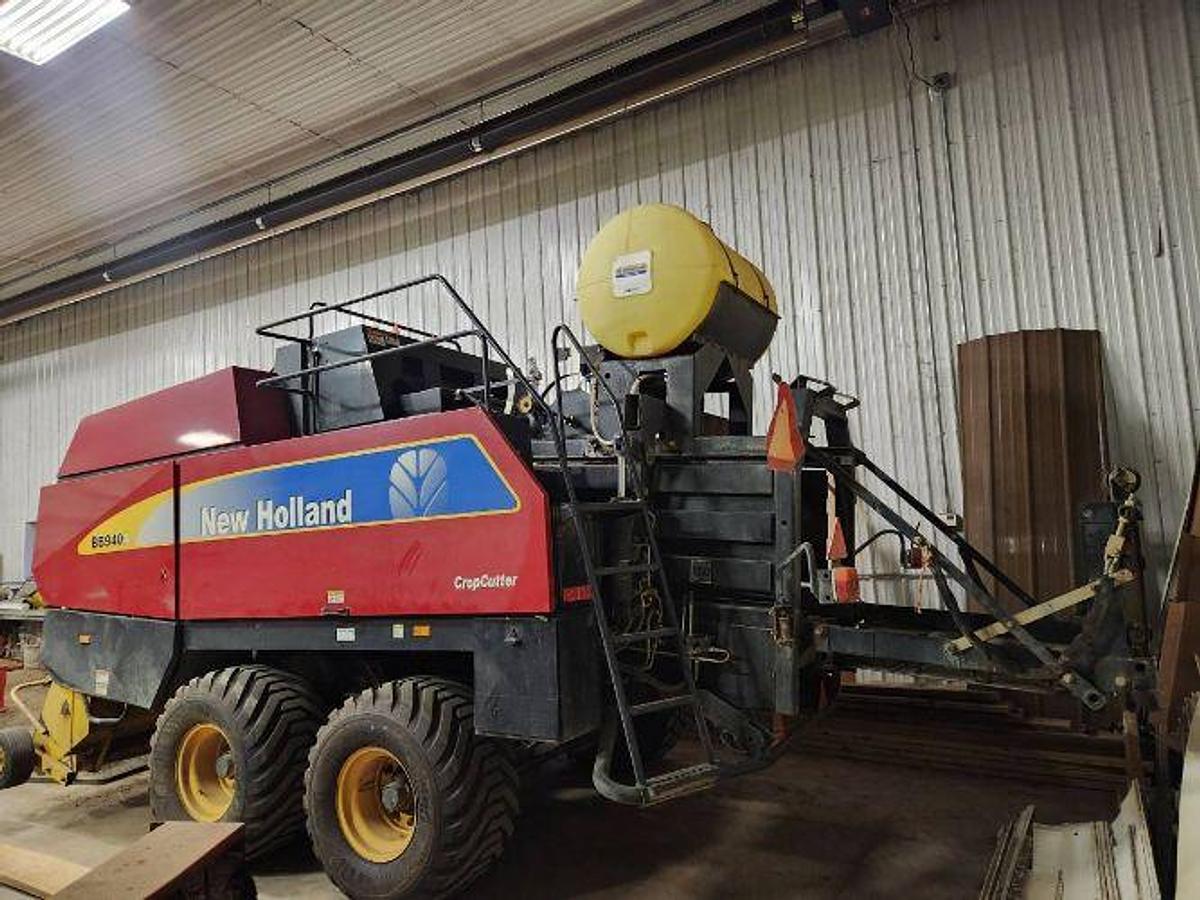 Used 2012 NEW HOLLAND BB940A