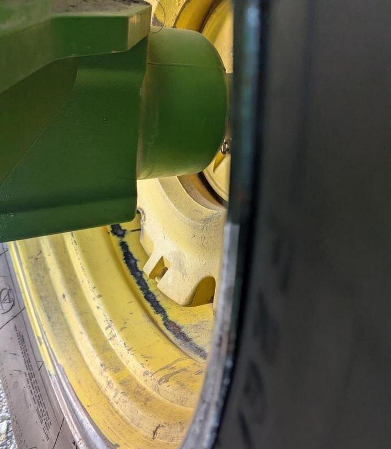 Used 2001 JOHN DEERE 9400 Tractor