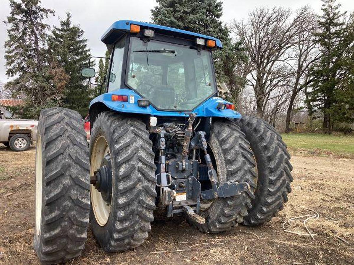 Used 1996 Ford 8970 Tractor
